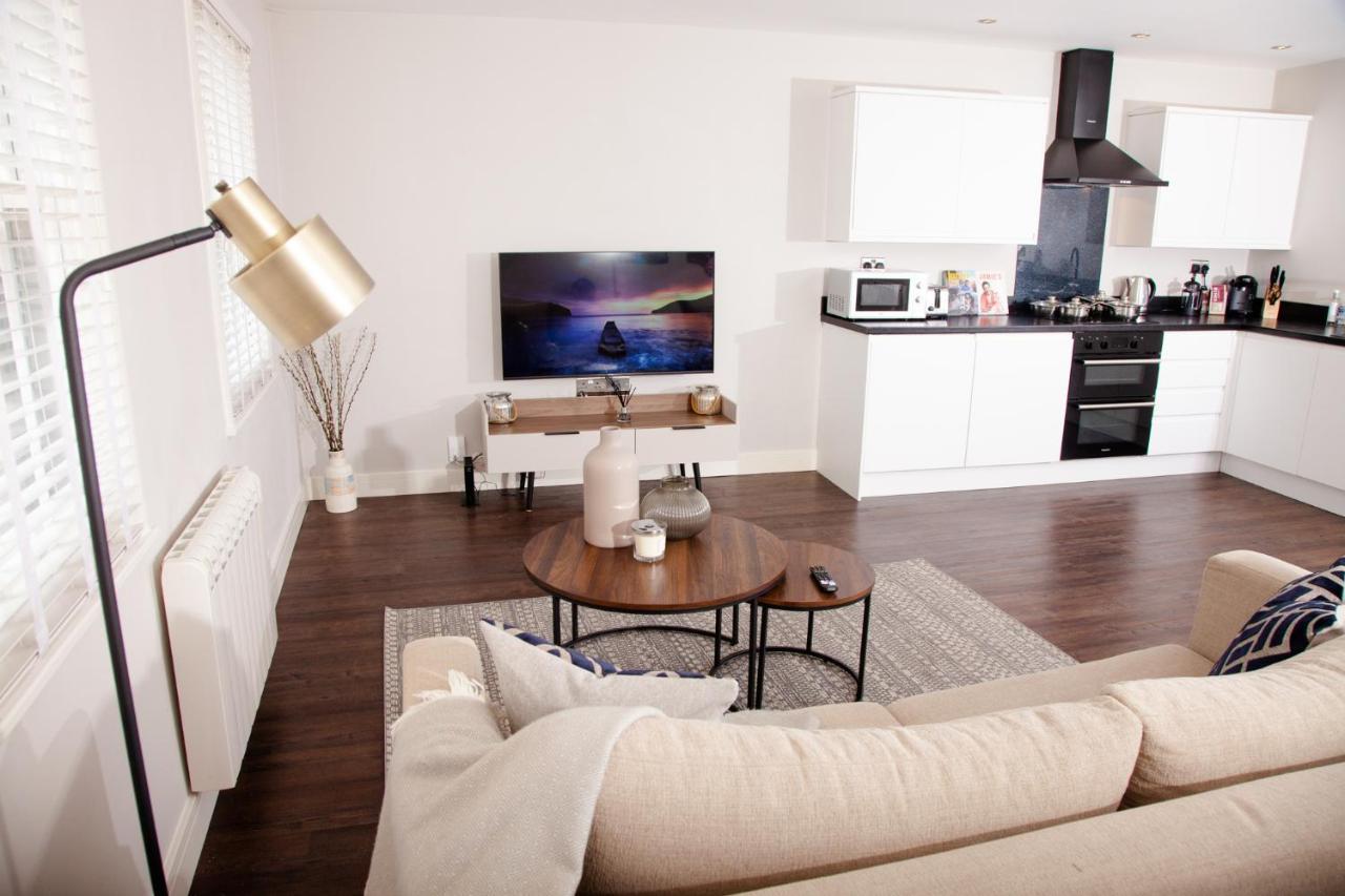 High Life Serviced Apartments - Old Town Swindon Exterior foto