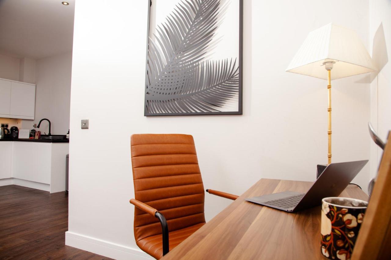 High Life Serviced Apartments - Old Town Swindon Exterior foto